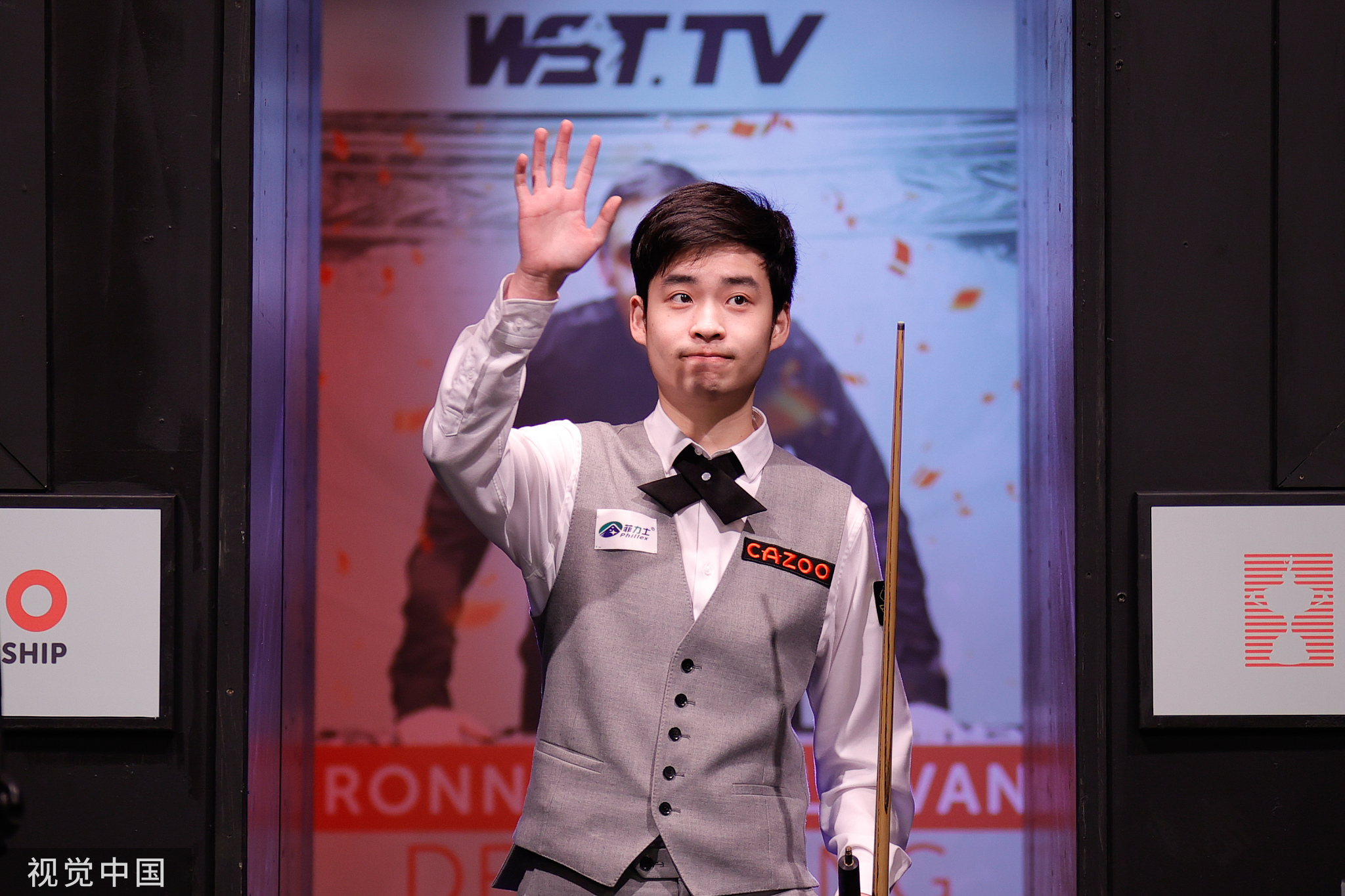 他的潜在下 他的潜在下