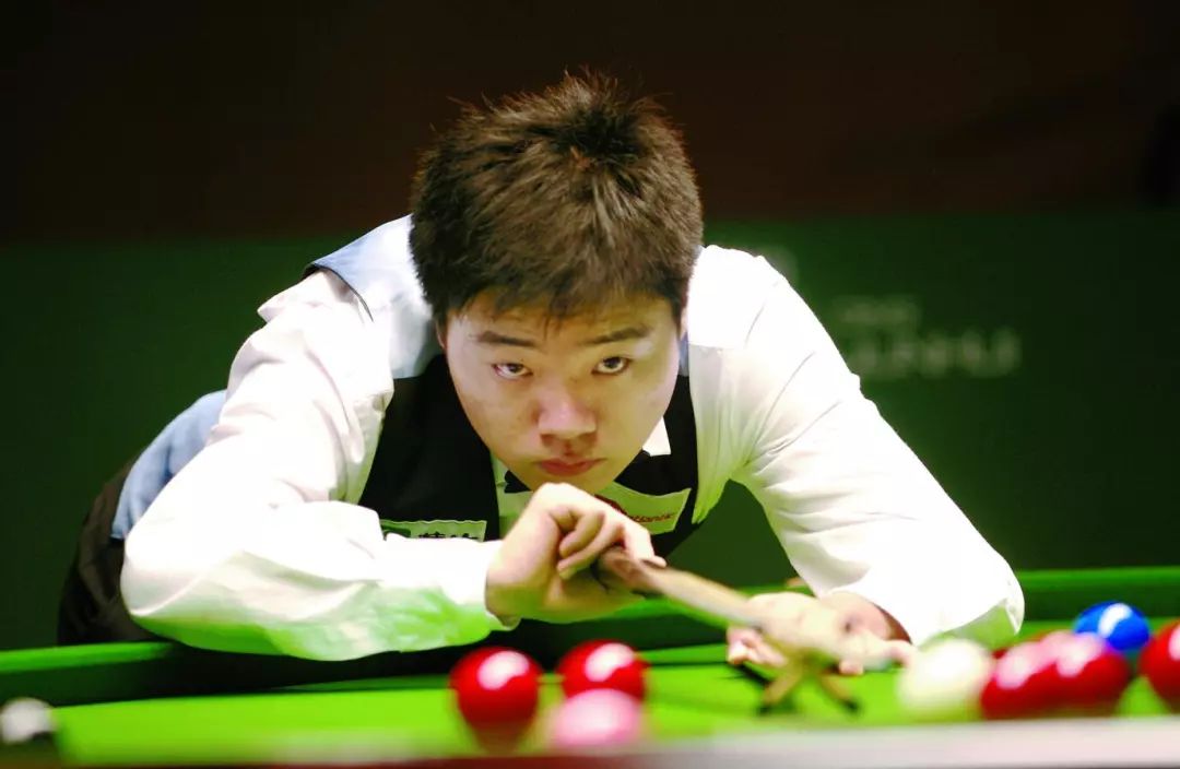 次推向台前 次推向台前