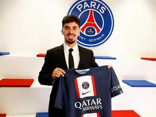 按照现行规 按照现行规